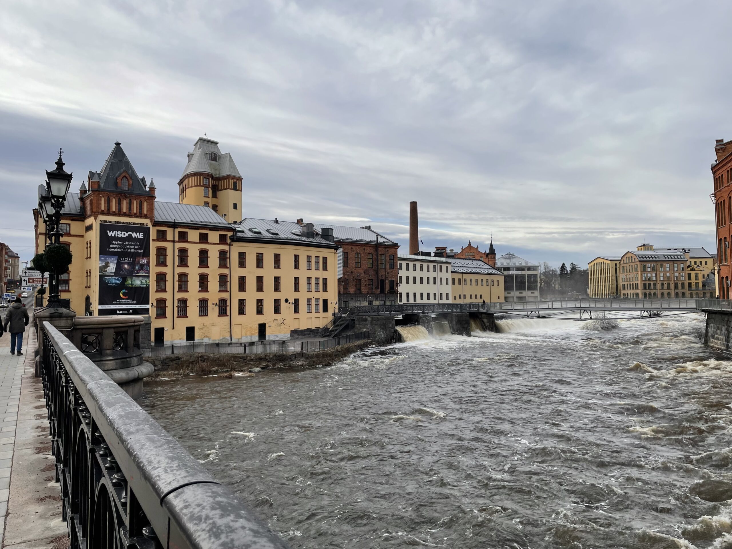 Strömmen och C:s byggnad en stormig dag
